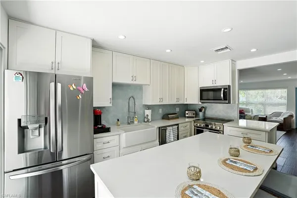 $1,350,000 | 1063 22nd Avenue North, Naples, FL 34103
