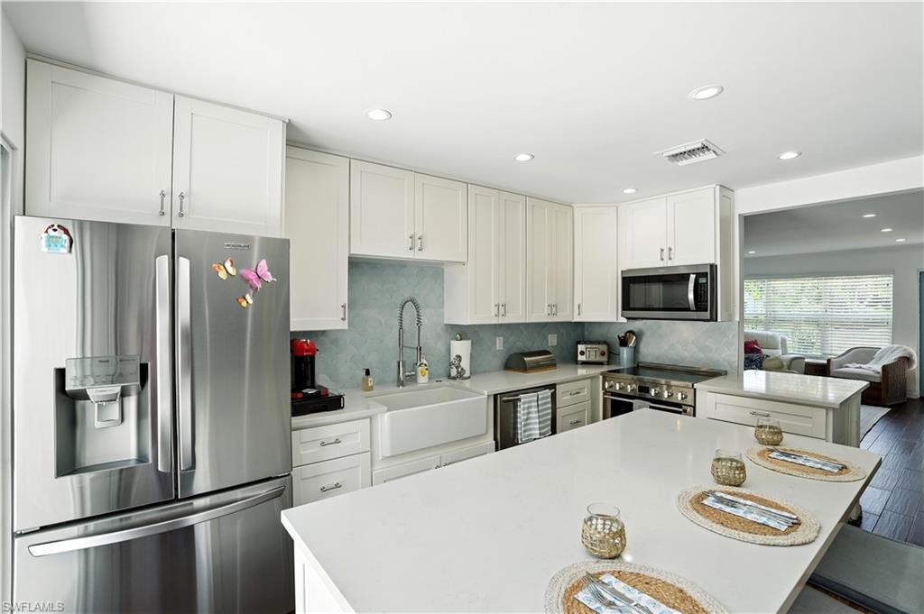 1063 22nd Avenue North Naples, FL 34103 - Photo 10 of 30