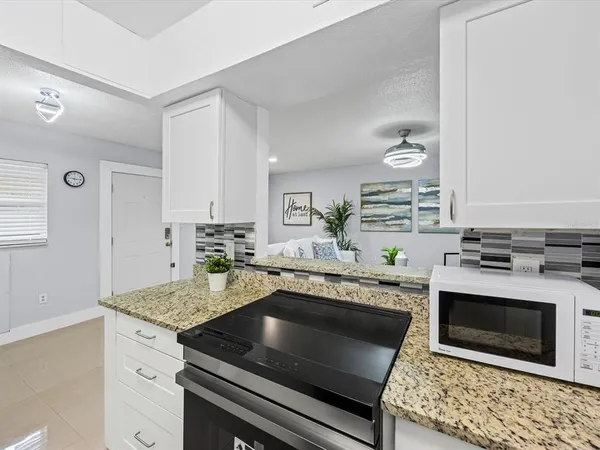 $209,999 | 851 Miles Avenue, Unit 13, Winter Park, FL 32789