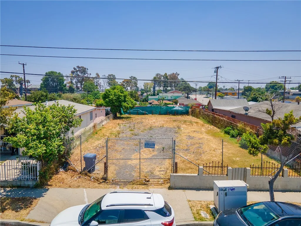 13120 Main Street Los Angeles, CA 90061 - Photo 3 of 17