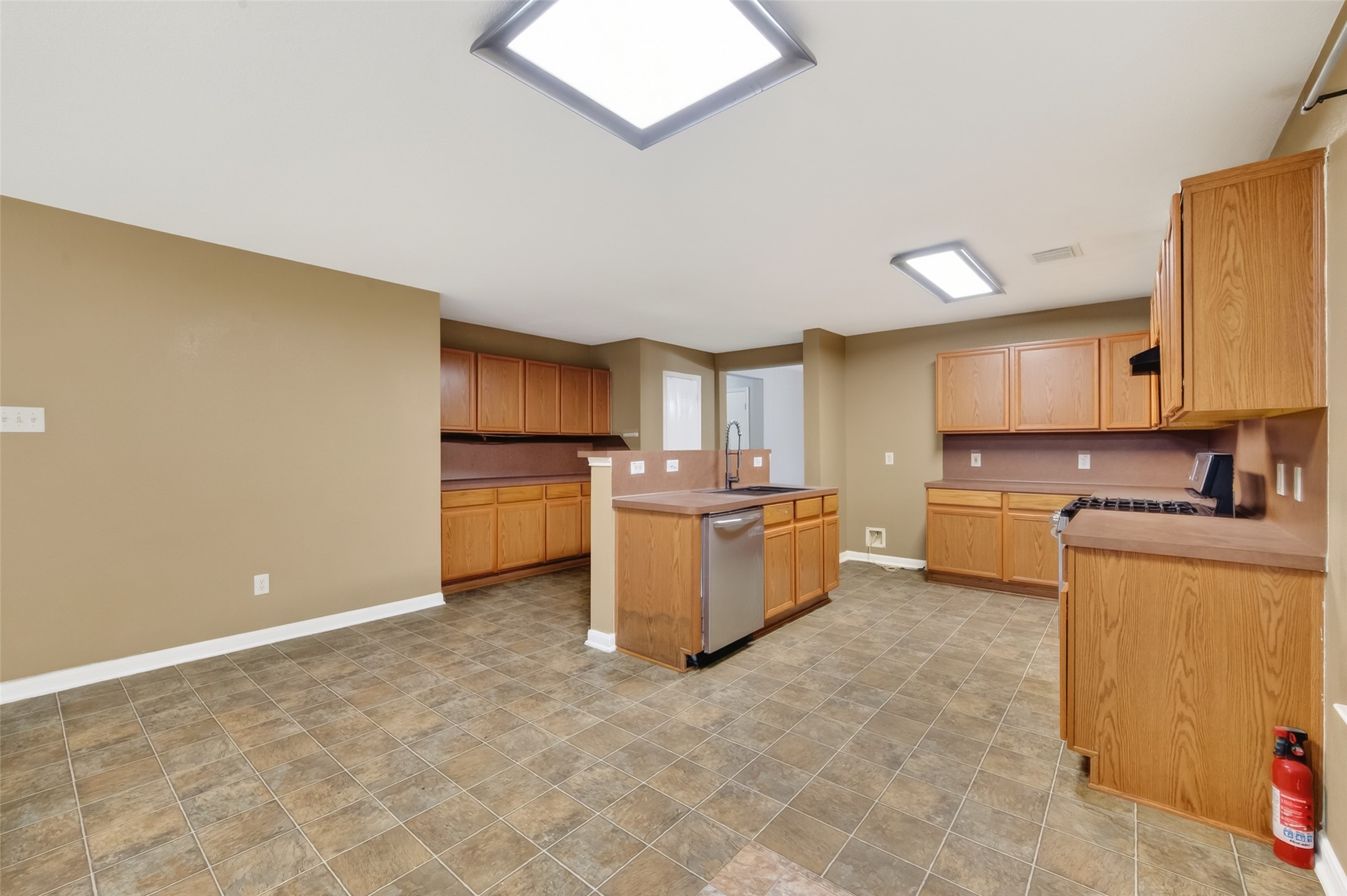 9219 Pinderfield Court Houston, TX 77083 - Photo 17 of 37