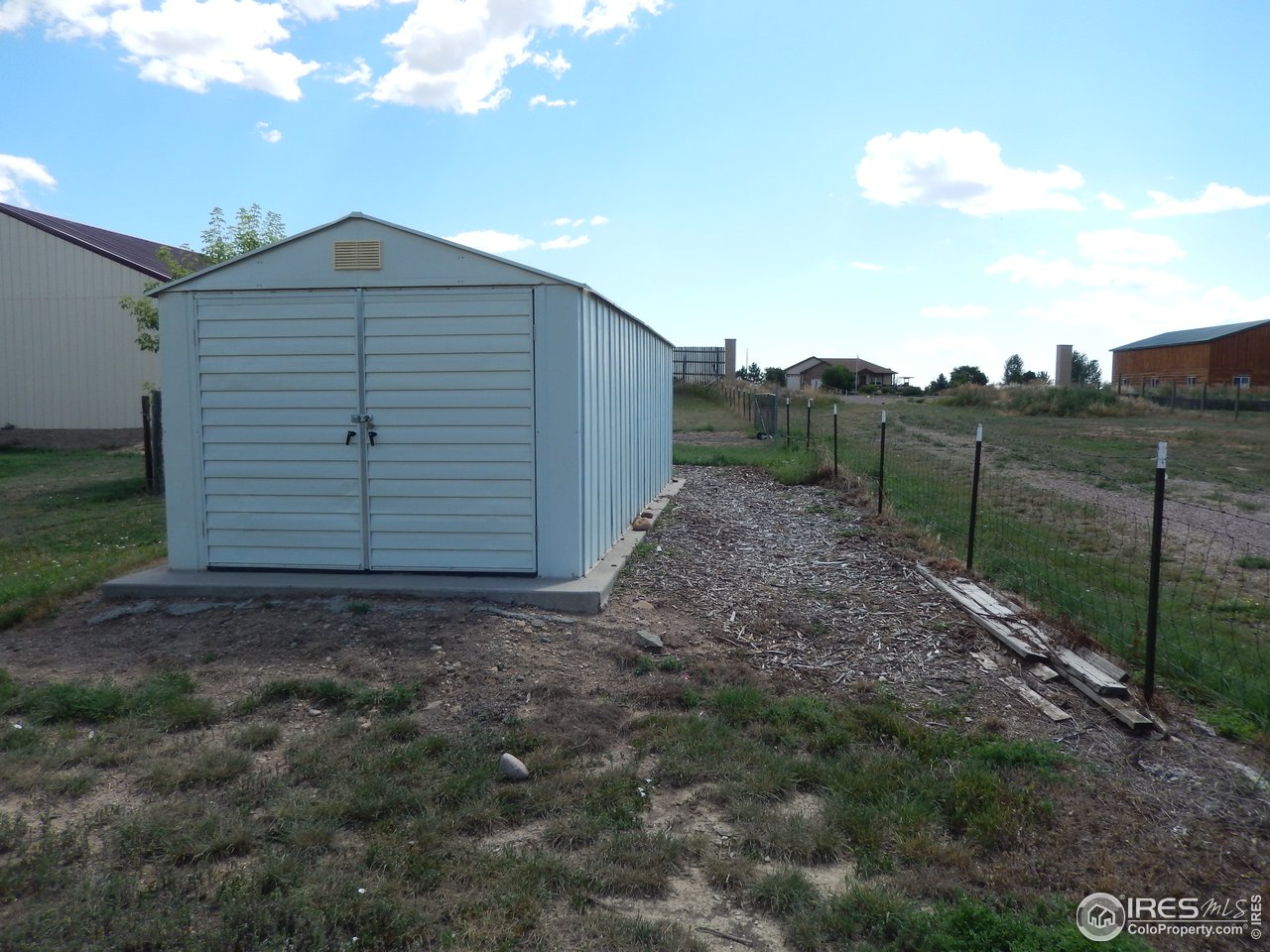 13730 Elmore Road Longmont, CO 80504 - Photo 21 of 25 1 car garage