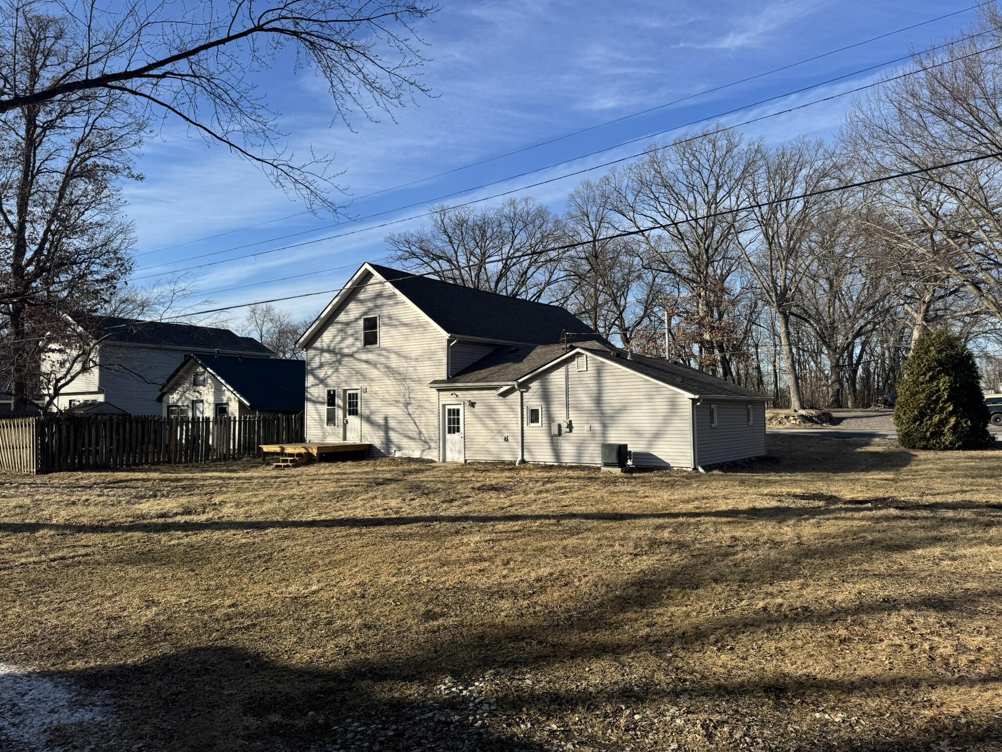 1506 Burlington Beach Road Valparaiso, IN 46383 - Photo 15 of 24 2048x1536