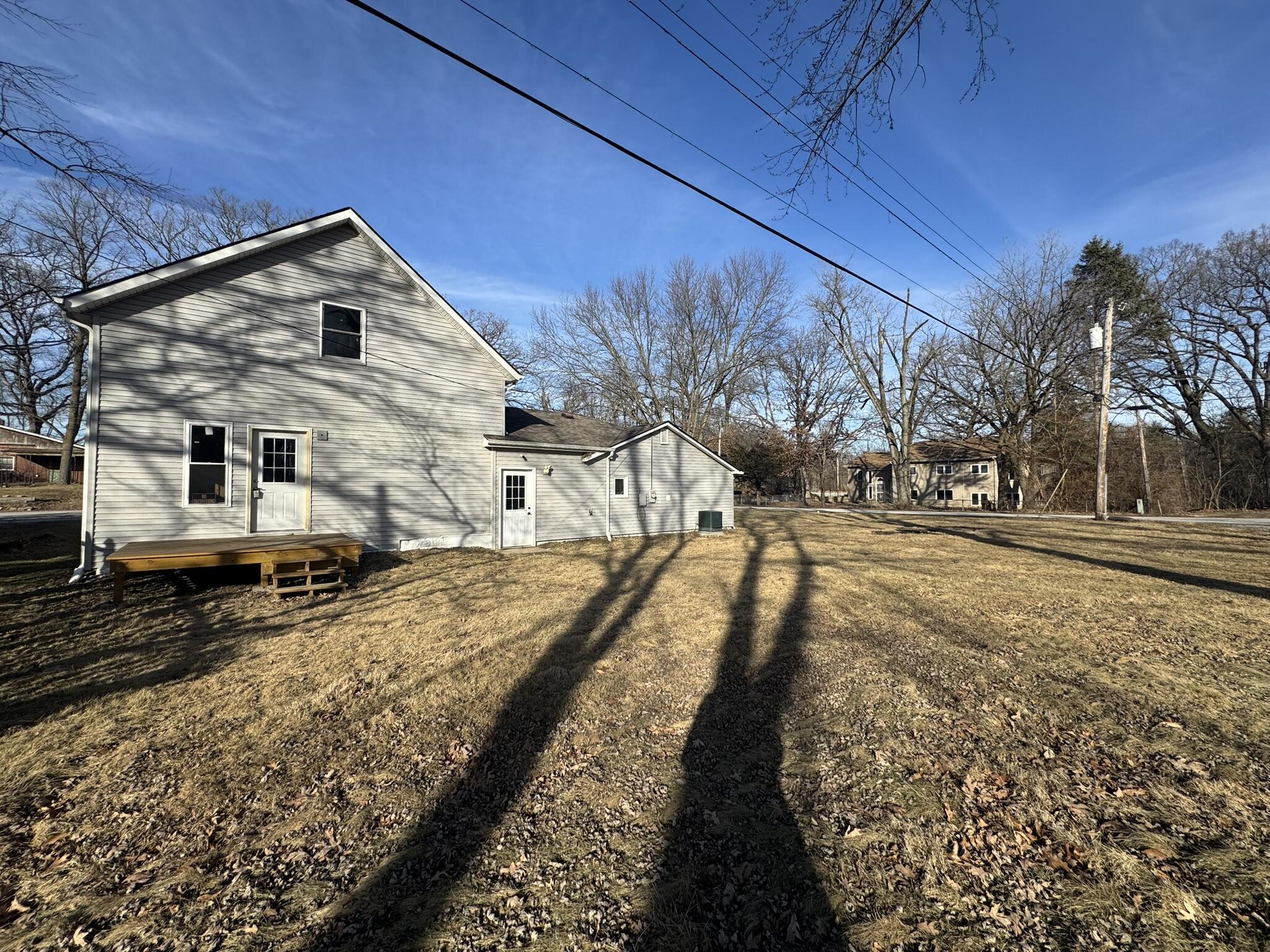 1506 Burlington Beach Road Valparaiso, IN 46383 - Photo 23 of 24 2048x1536