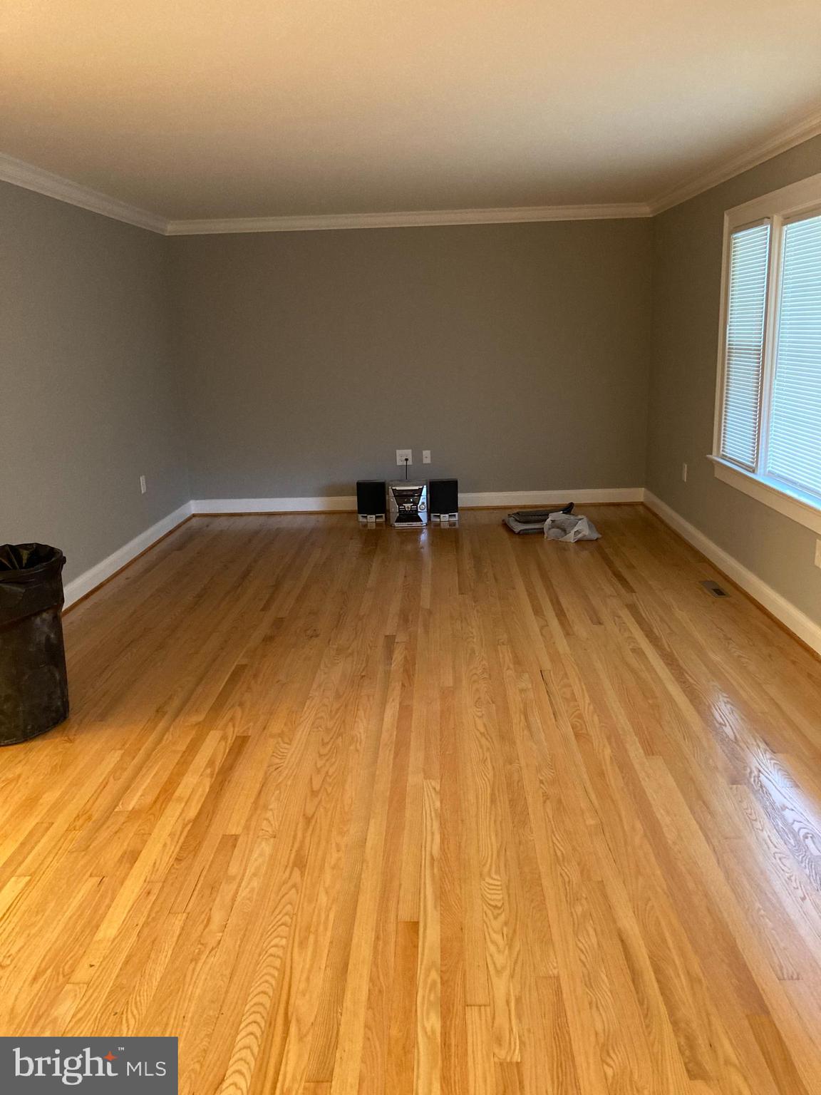 18725 Darnestown Road Poolesville, MD 20837 - Photo 12 of 21 Spacious living room area