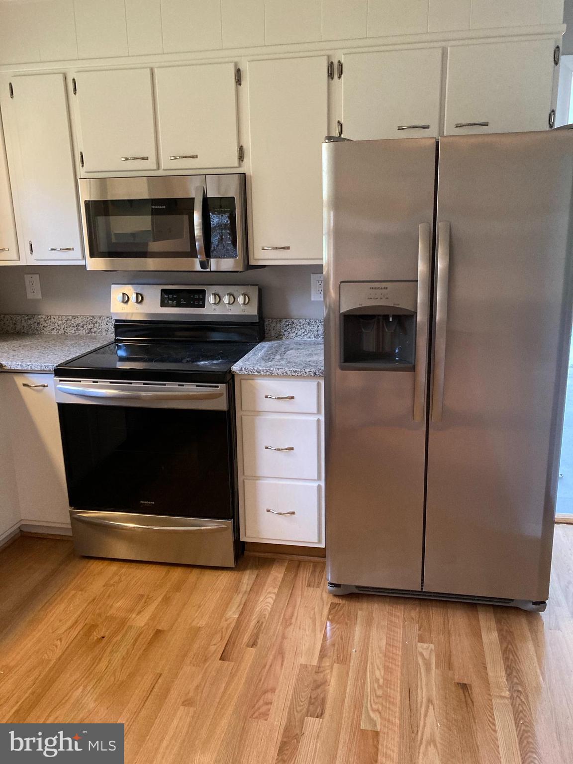 18725 Darnestown Road Poolesville, MD 20837 - Photo 13 of 21 New stainless steel appliances