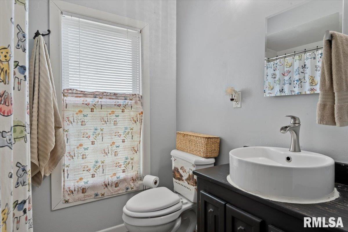 14455 East Dutch Henry Road Lewistown, IL 61542 - Photo 23 of 54 Gallery Image 23