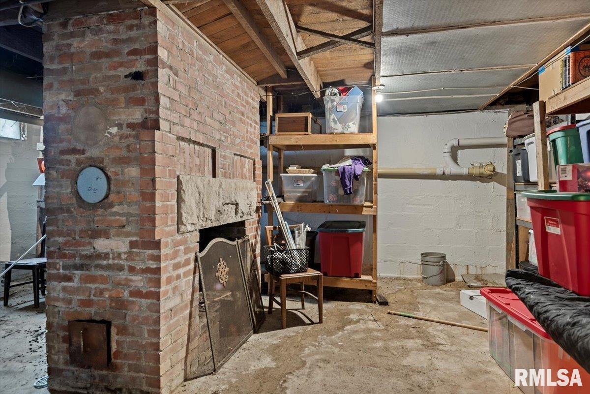14455 East Dutch Henry Road Lewistown, IL 61542 - Photo 29 of 54 Gallery Image 29