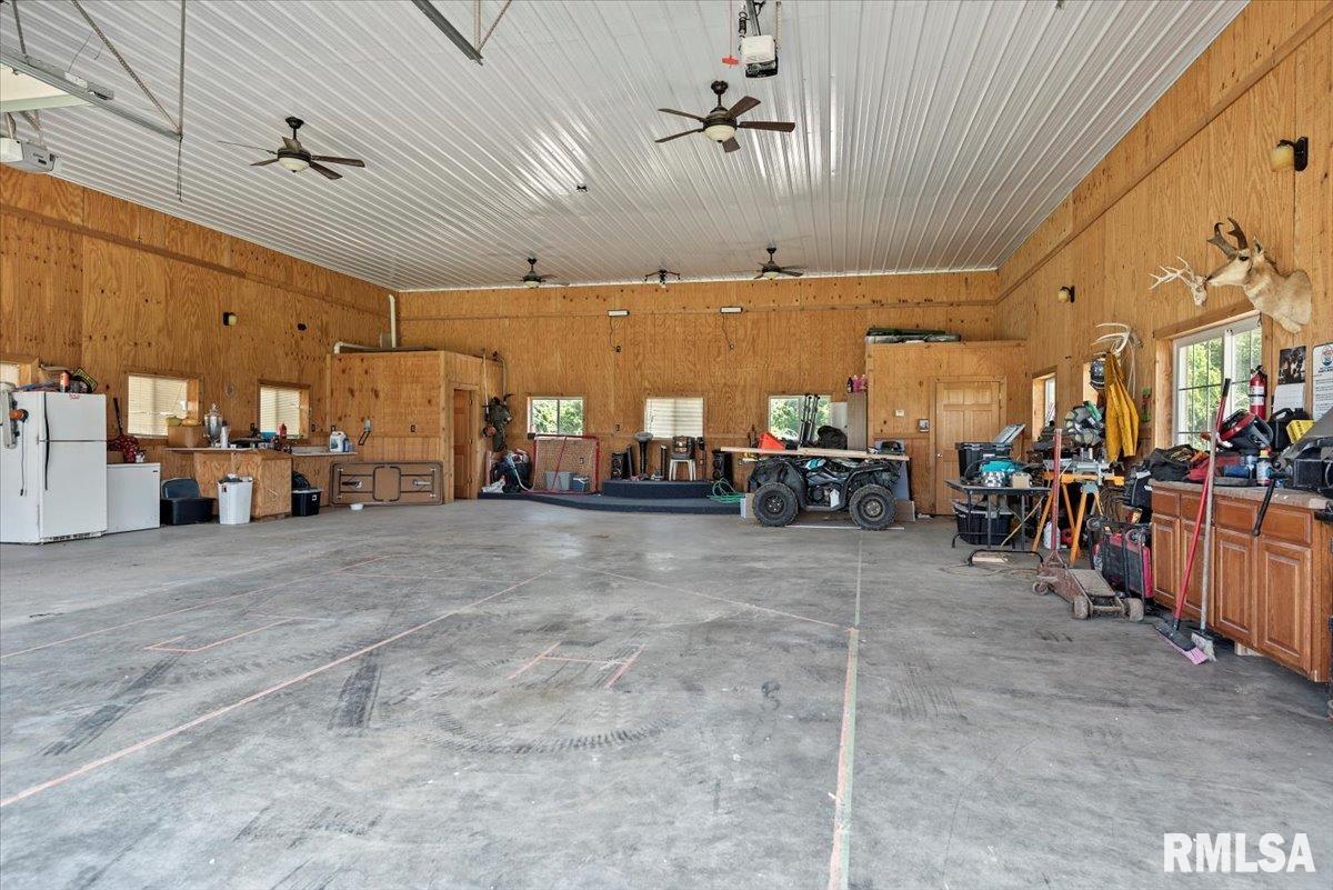 14455 East Dutch Henry Road Lewistown, IL 61542 - Photo 30 of 54 Gallery Image 30