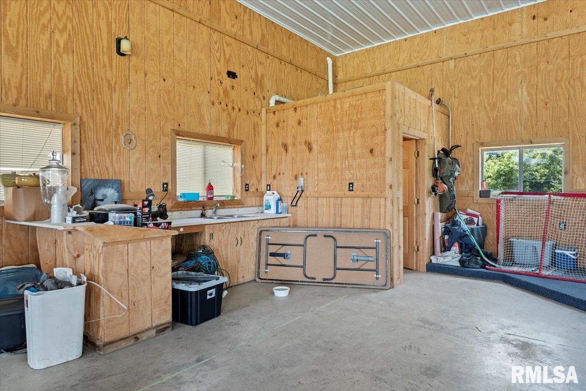 14455 East Dutch Henry Road Lewistown, IL 61542 - Photo 32 of 54 Gallery Image 32