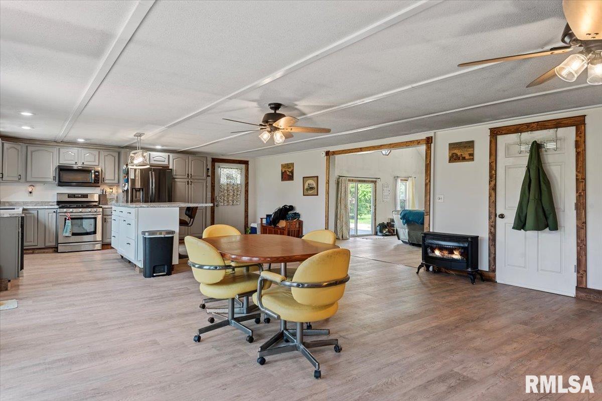 14455 East Dutch Henry Road Lewistown, IL 61542 - Photo 9 of 54 Gallery Image 9