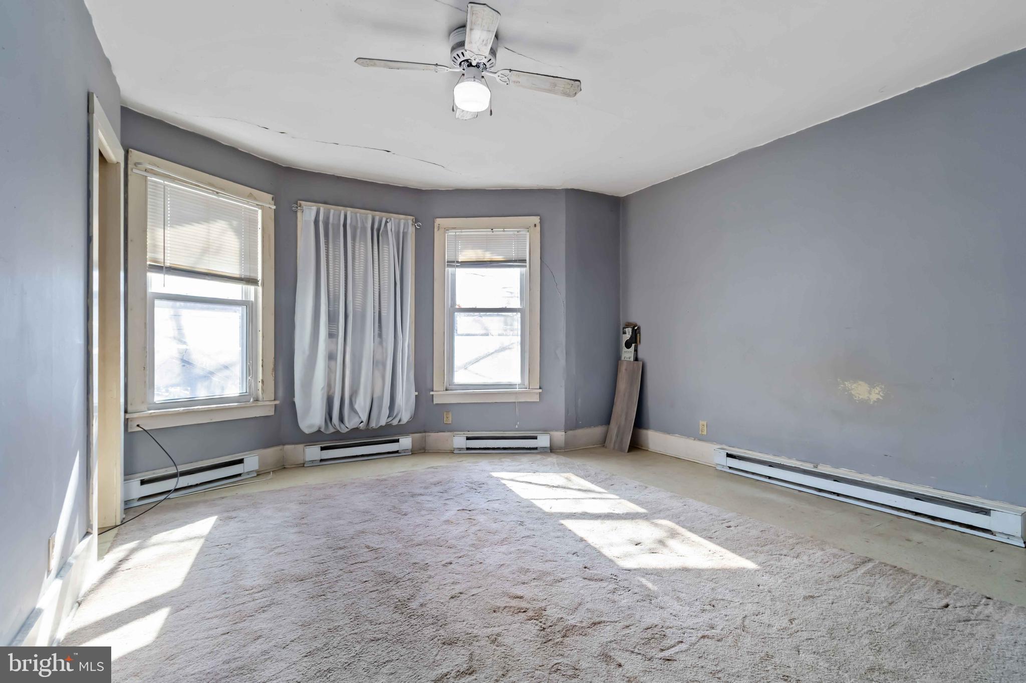 11 West Commerce Street Shamokin, PA 17872 - Photo 18 of 24 a view of empty room with window