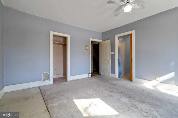 $59,900 | 11 West Commerce Street, Shamokin, PA 17872