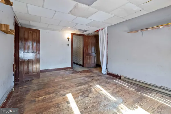 $59,900 | 11 West Commerce Street, Shamokin, PA 17872