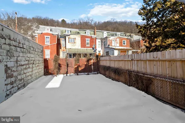 $59,900 | 11 West Commerce Street, Shamokin, PA 17872