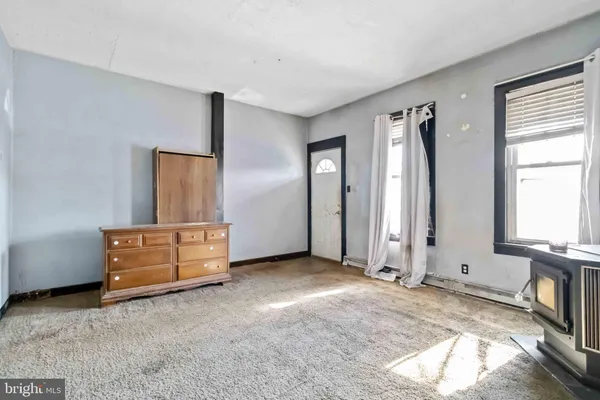 $59,900 | 11 West Commerce Street, Shamokin, PA 17872