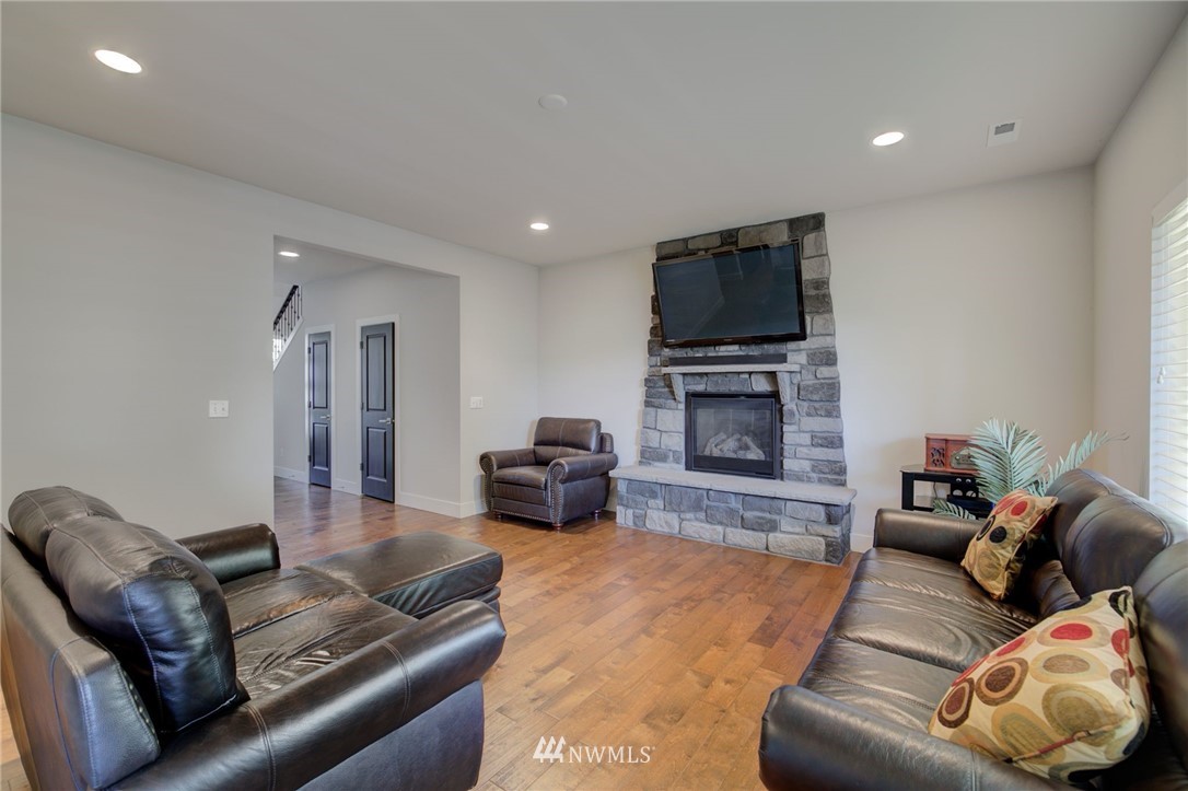 18103 33rd Drive Southeast Bothell, WA 98012 - Photo 13 of 26 Gallery Image 13