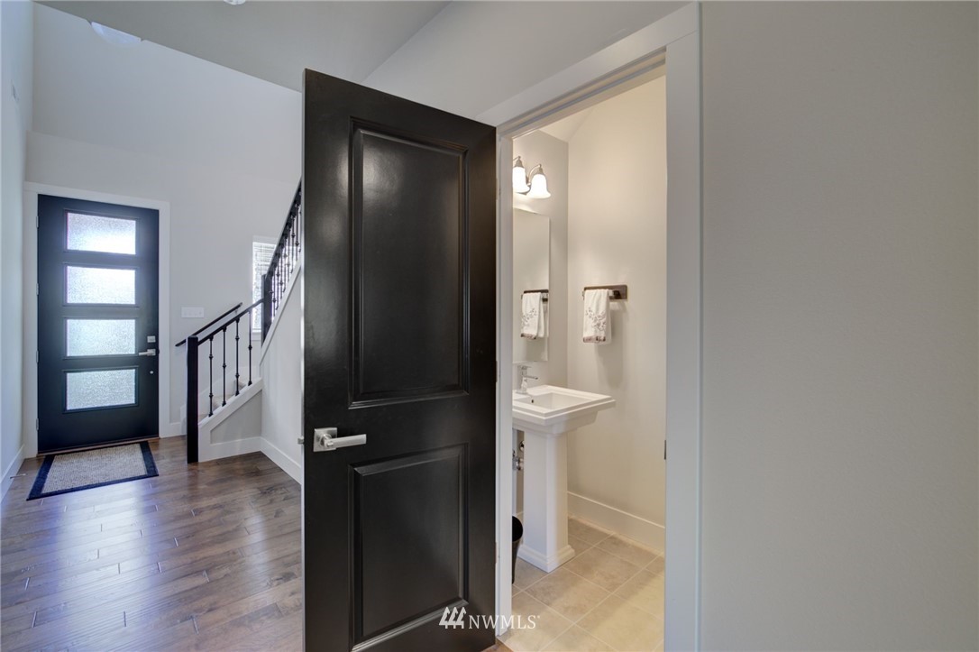 18103 33rd Drive Southeast Bothell, WA 98012 - Photo 5 of 26 Gallery Image 5