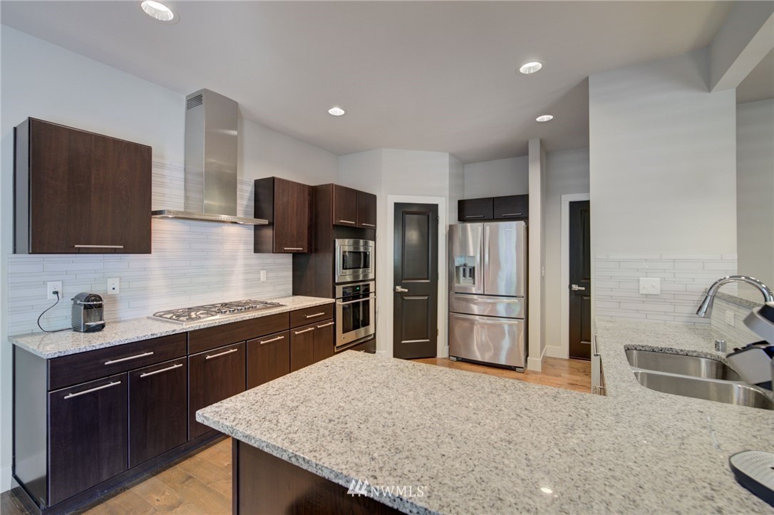 18103 33rd Drive Southeast Bothell, WA 98012 - Photo 6 of 26 Gallery Image 6
