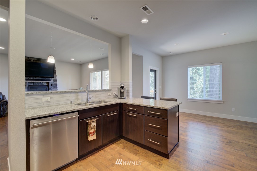 18103 33rd Drive Southeast Bothell, WA 98012 - Photo 8 of 26 Gallery Image 8
