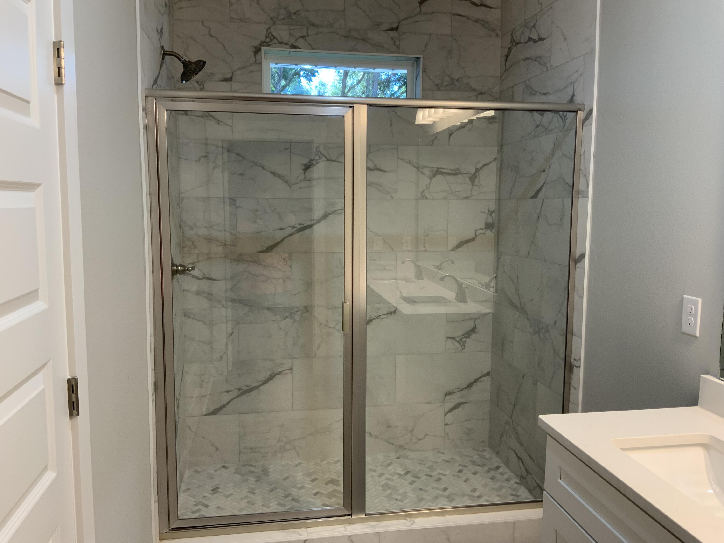 2800 Ram Lane Crestview, FL 32539 - Photo 7 of 20 a bathroom with a shower