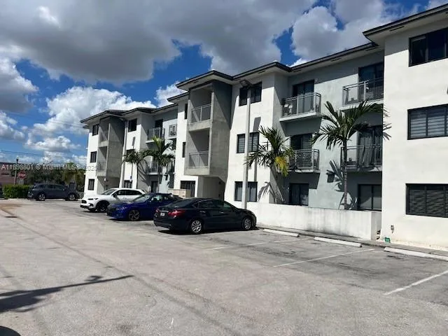 $1,950 | 885 East 1st Avenue, Unit 306, Hialeah, FL 33010