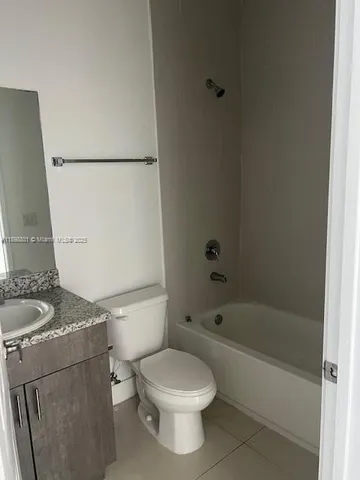 $1,950 | 885 East 1st Avenue, Unit 306, Hialeah, FL 33010