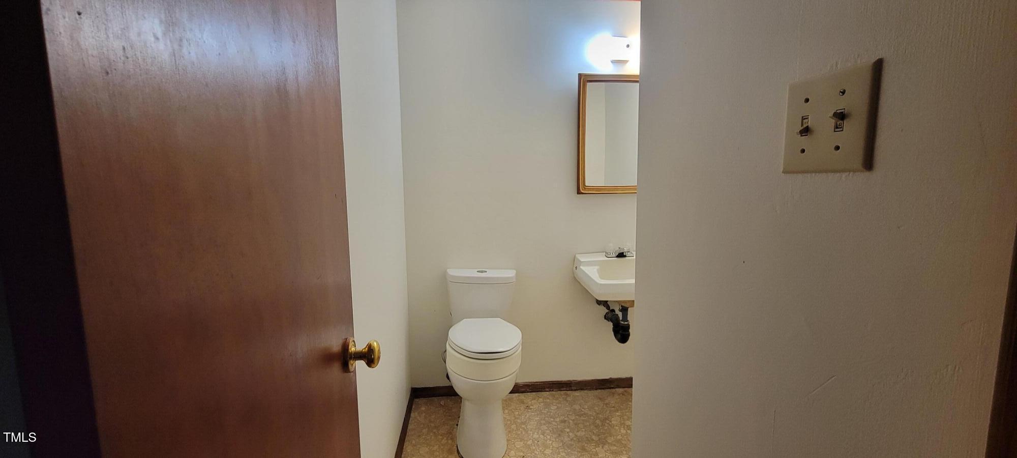 530 Broad Road Roxboro, NC 27573 - Photo 20 of 24 1/2 Bath