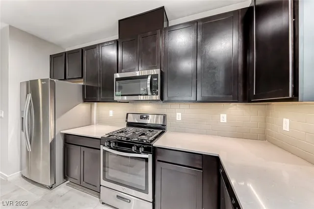 $2,595 | 7012 Pearl Hilltop Court, Las Vegas, NV 89148