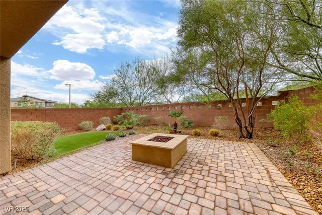 $2,595 | 7012 Pearl Hilltop Court, Las Vegas, NV 89148