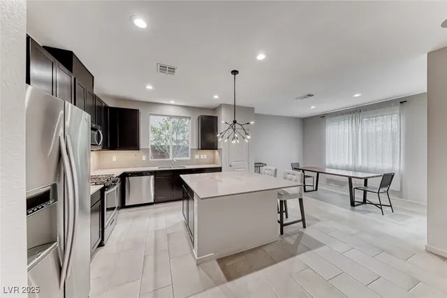 $2,595 | 7012 Pearl Hilltop Court, Las Vegas, NV 89148