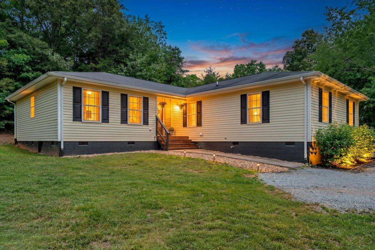 4218 Goose Dam Road Rocky Mount, VA 24151 - Photo 1 of 27 01-MIB00431-R5F
