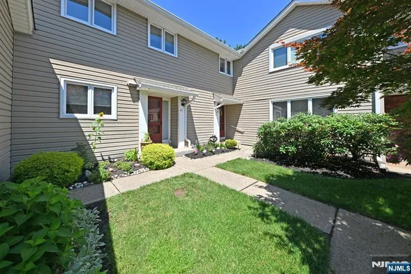 $599,000 | 60 Sunset Court, Mahwah, NJ 07430