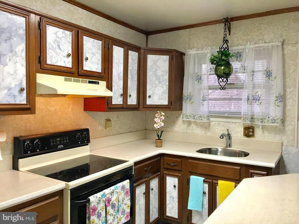 7609 Harmans Road Hanover, MD 21076 - Photo 2 of 6 Kitchen