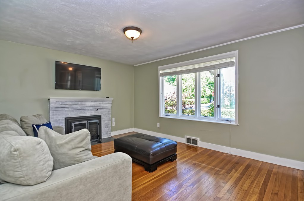56 Prospect Street Boston, MA 02136 - Photo 4 of 30 Gallery Image 4