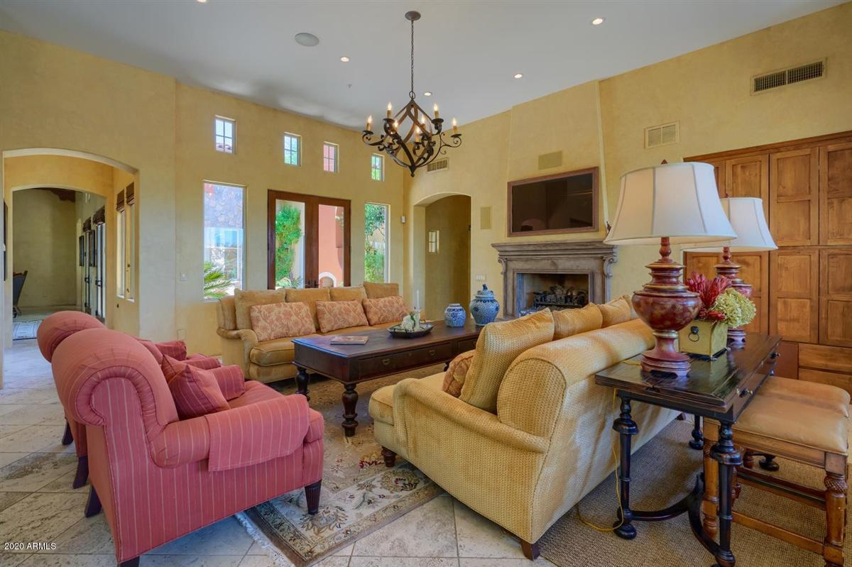 9239 East Mountain Spring Road Scottsdale, AZ 85255 - Photo 15 of 70 Great room