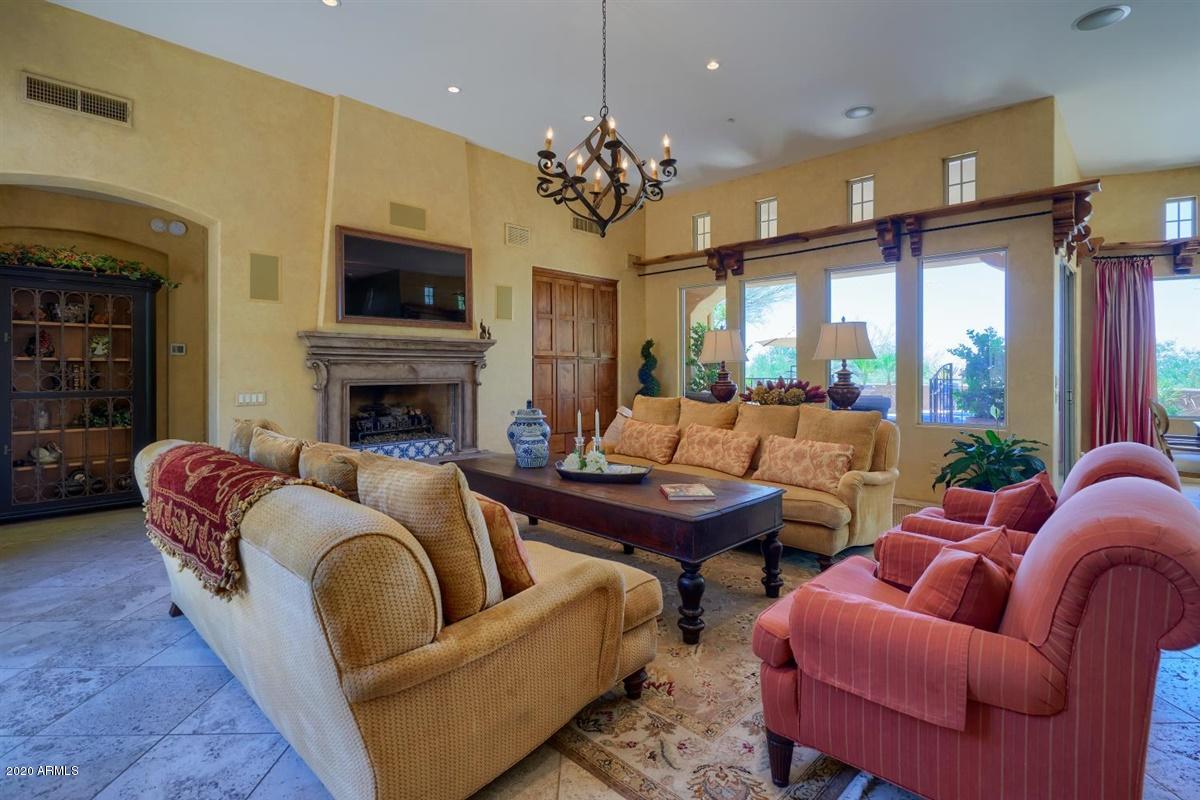 9239 East Mountain Spring Road Scottsdale, AZ 85255 - Photo 16 of 70 Great room