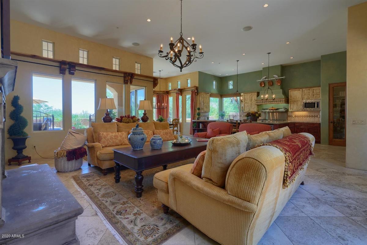 9239 East Mountain Spring Road Scottsdale, AZ 85255 - Photo 17 of 70 Great room