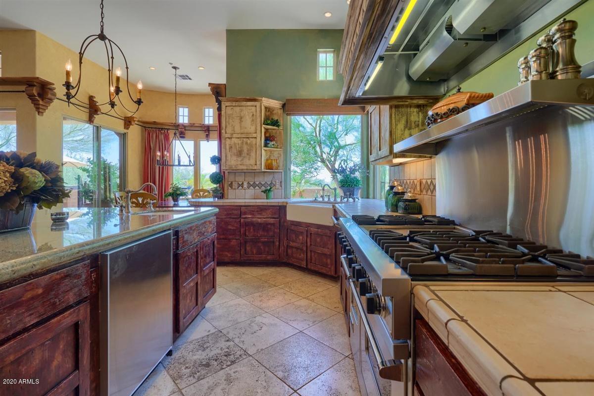 9239 East Mountain Spring Road Scottsdale, AZ 85255 - Photo 22 of 70 Kitchen