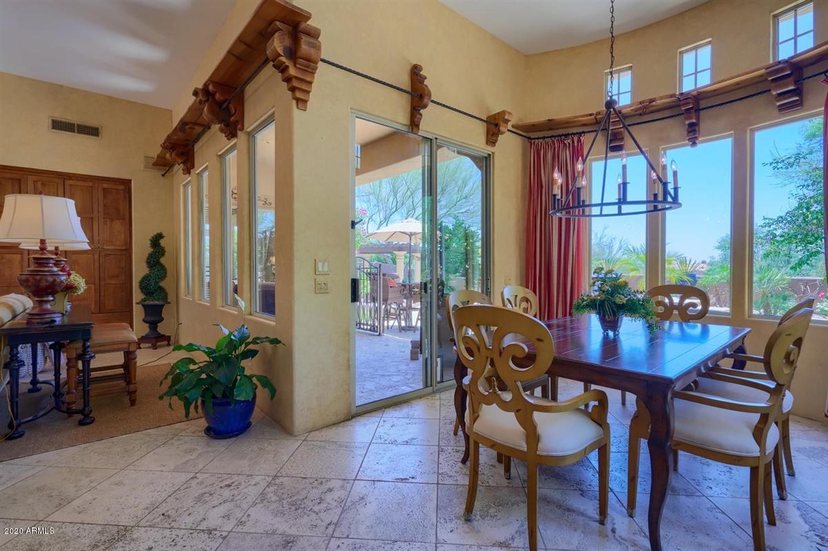 9239 East Mountain Spring Road Scottsdale, AZ 85255 - Photo 27 of 70 Breakfast nook