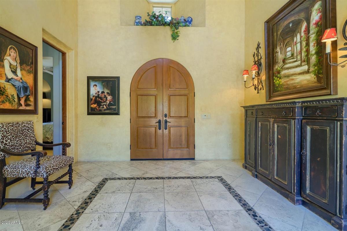 9239 East Mountain Spring Road Scottsdale, AZ 85255 - Photo 4 of 70 Foyer