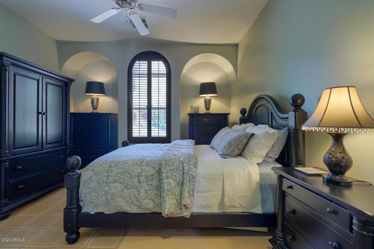 9239 East Mountain Spring Road Scottsdale, AZ 85255 - Photo 5 of 70 Ensuite guest bedroom