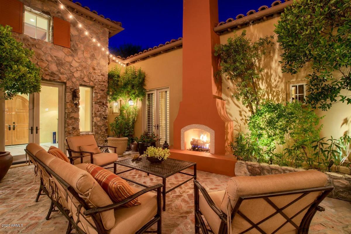 9239 East Mountain Spring Road Scottsdale, AZ 85255 - Photo 55 of 70 Courtyard at twilight