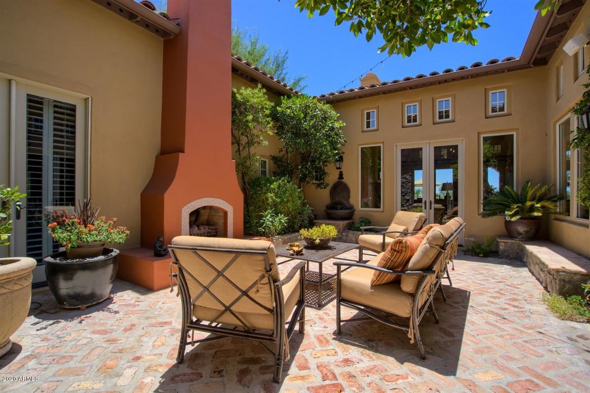 9239 East Mountain Spring Road Scottsdale, AZ 85255 - Photo 9 of 70 Interior courtyard