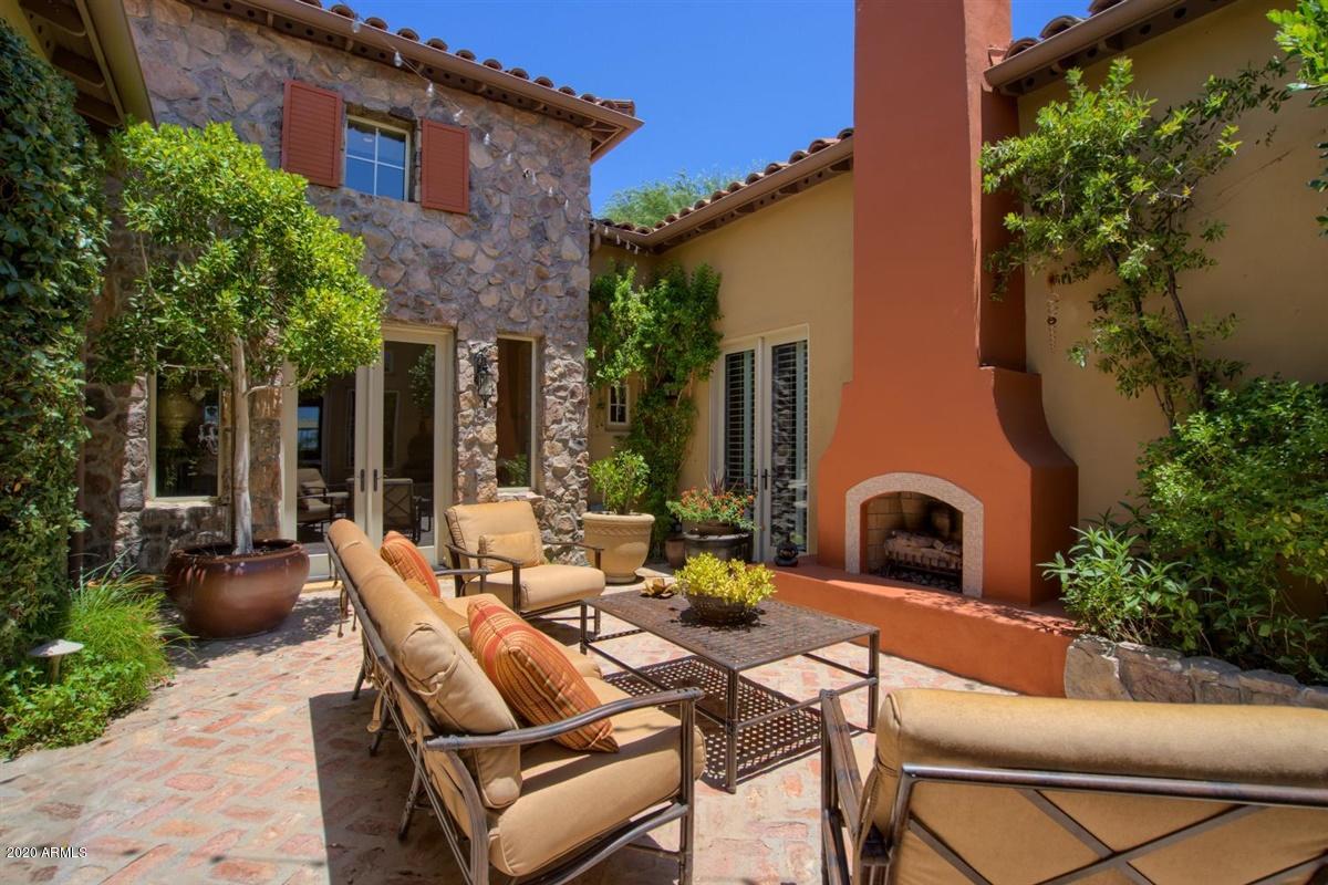 9239 East Mountain Spring Road Scottsdale, AZ 85255 - Photo 10 of 70 Interior courtyard