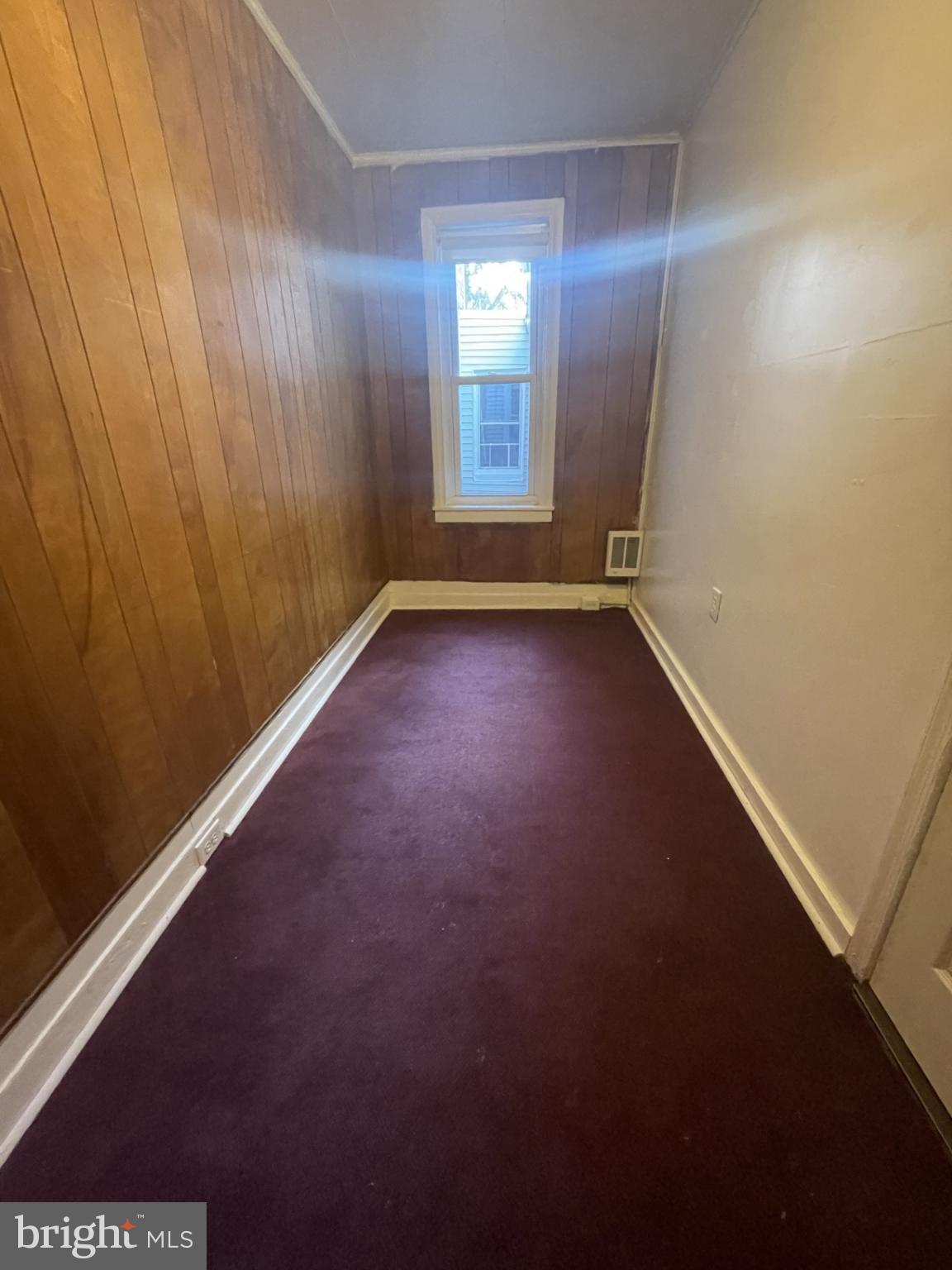 932 Walnut Street Reading, PA 19601 - Photo 4 of 13 an empty room with a window