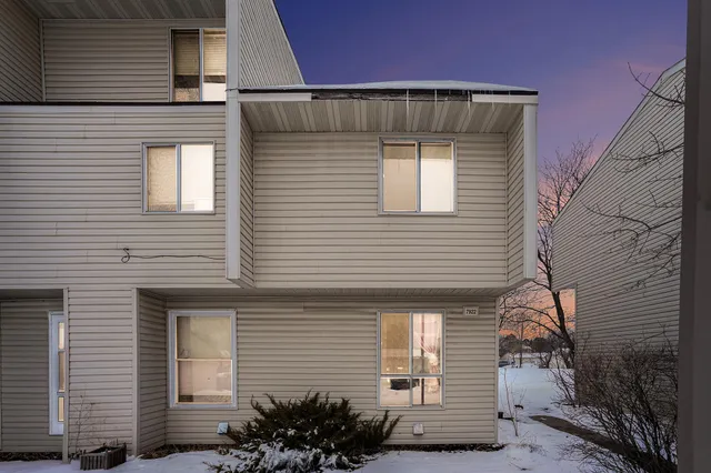 $160,000 | 7922 Yates Avenue North, Brooklyn Park, MN 55443