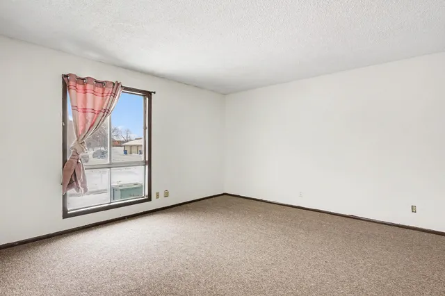 $160,000 | 7922 Yates Avenue North, Brooklyn Park, MN 55443