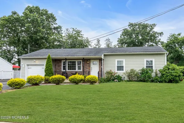 $519,900 | 370 Lake Shore Drive, Brick, NJ 08723