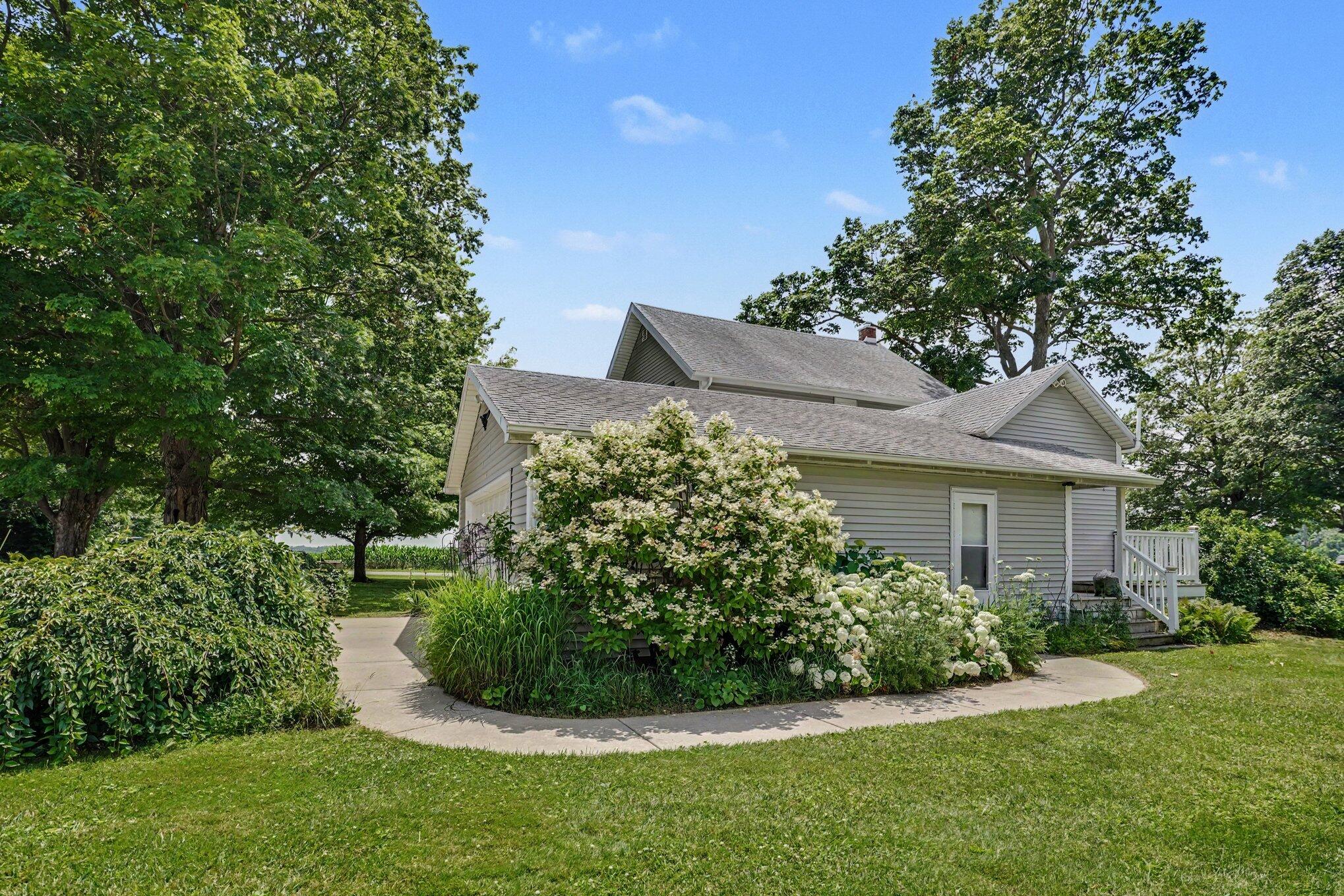 355 East Maple Street Climax, MI 49034 - Photo 4 of 26 024_file_9248